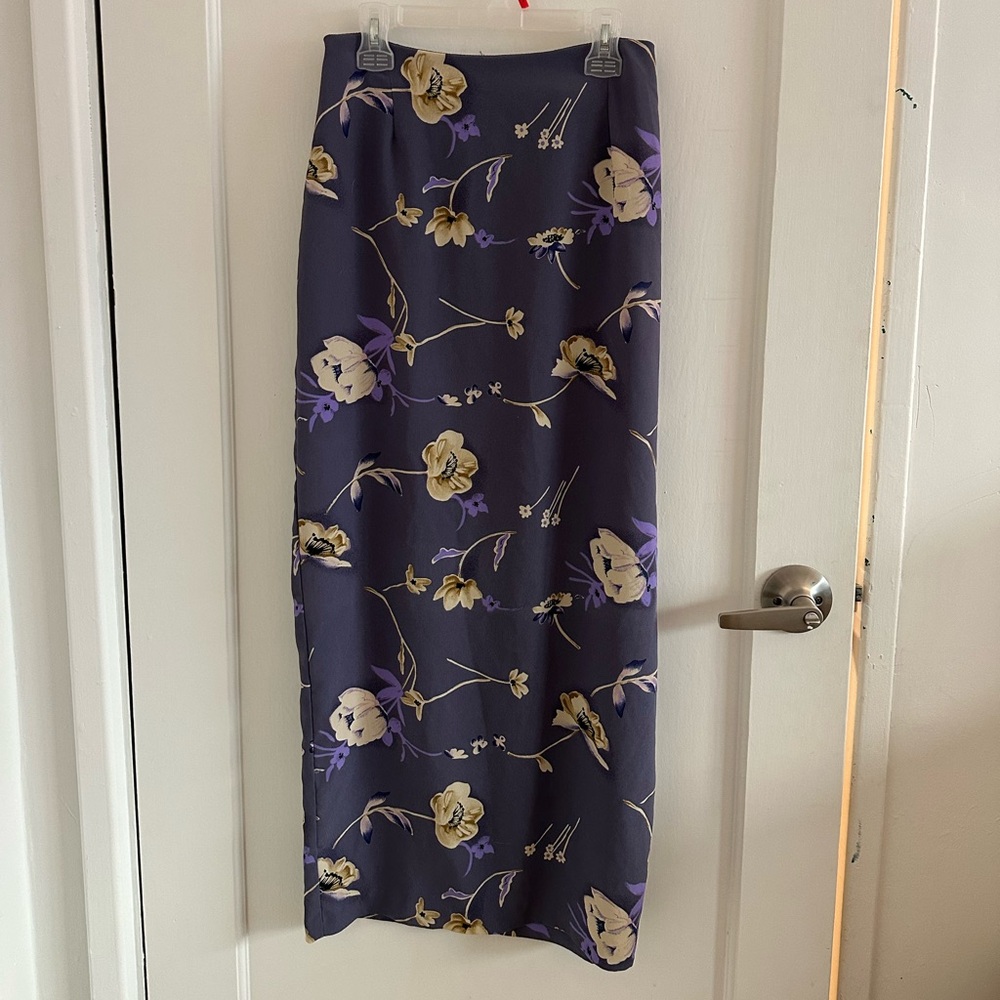 Vintage Pariscope Floral Print Pencil Skirt in Purple